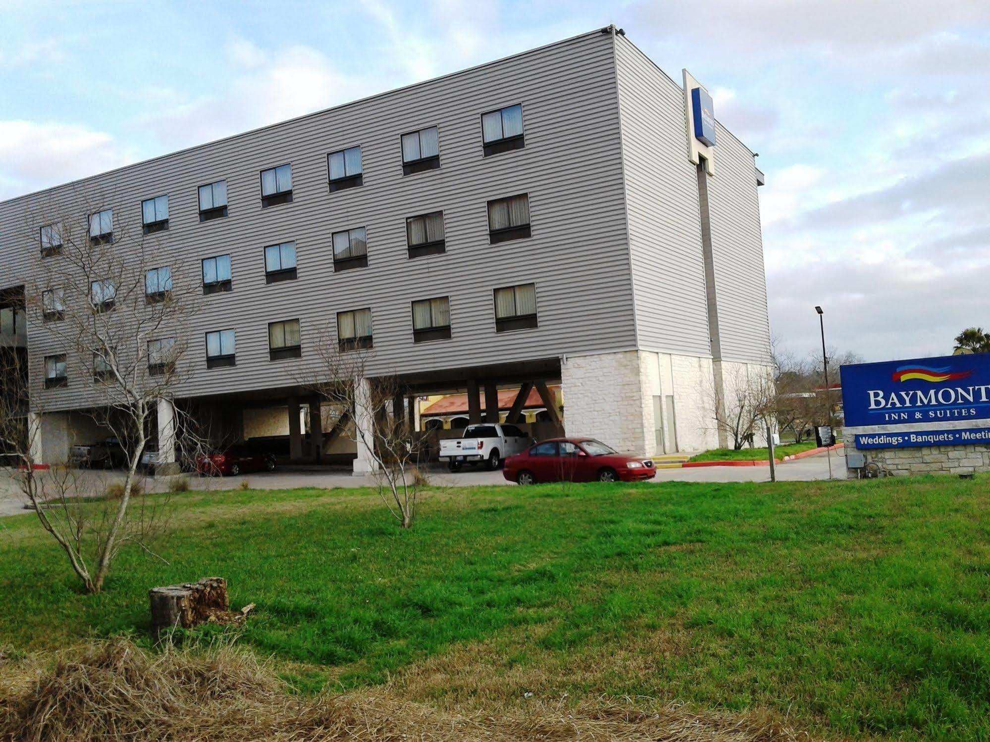 Baymont By Wyndham Columbus Hotell Exteriör bild