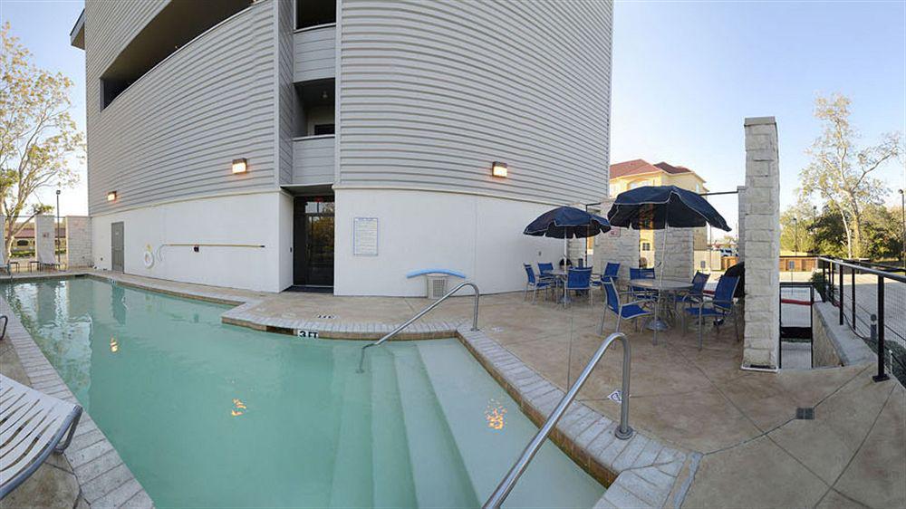 Baymont By Wyndham Columbus Hotell Exteriör bild
